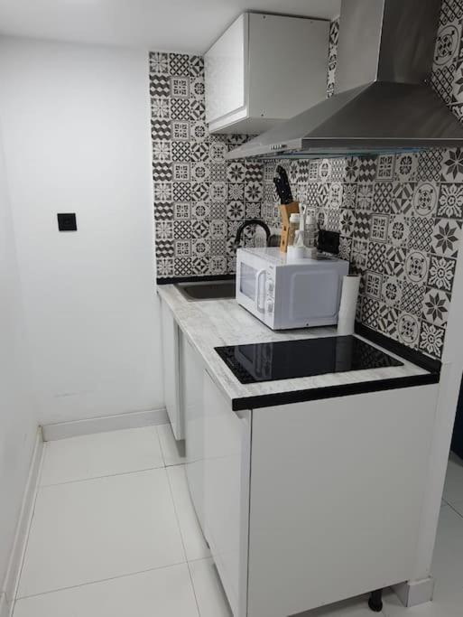 Coqueto Estudio En El Barrio De Las Letras De Madrid Ngoại thất bức ảnh